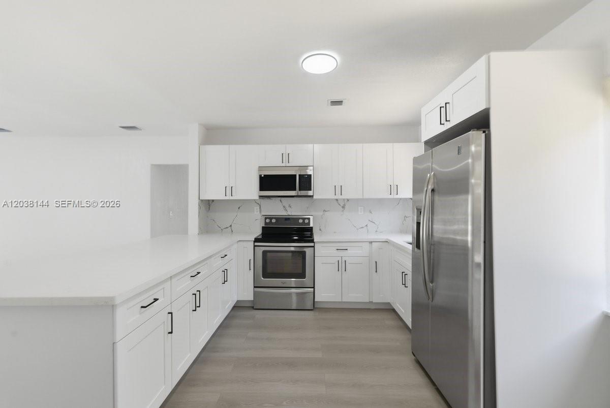 1480 Northeast 150th Street Miami, FL 33161 - Photo 11 of 30