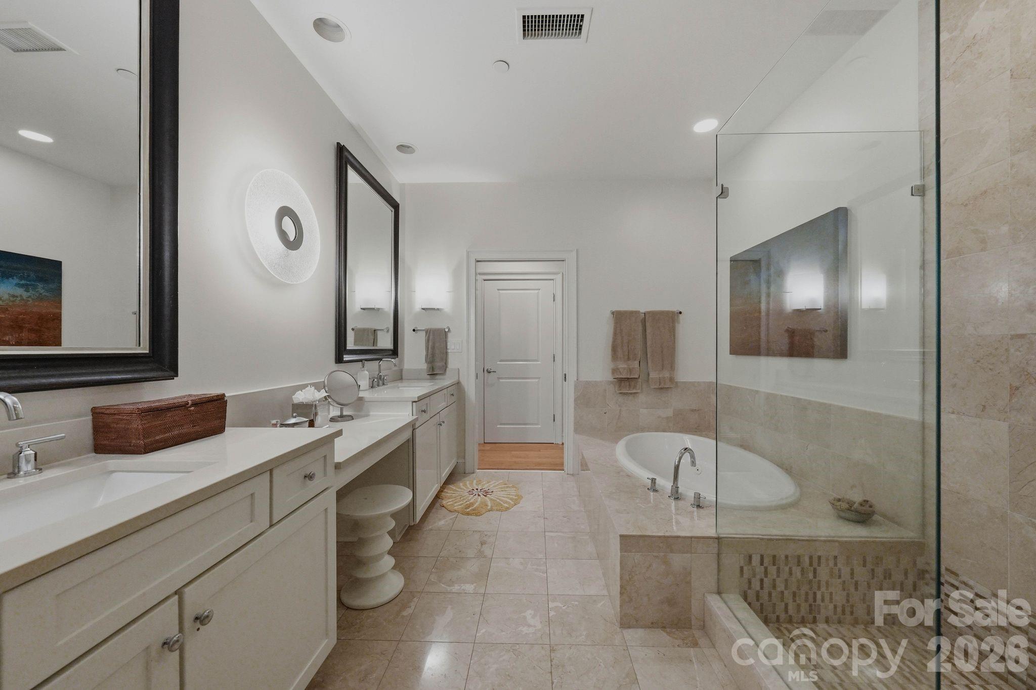 435 South Tryon Street, Unit 904 Charlotte, NC 28202 - Photo 21 of 48