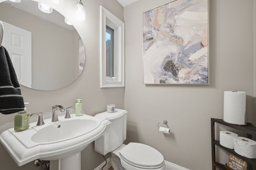 73 Meadowbrook Road Springfield, MA 01128 - Photo 10 of 39 Gallery Image 10