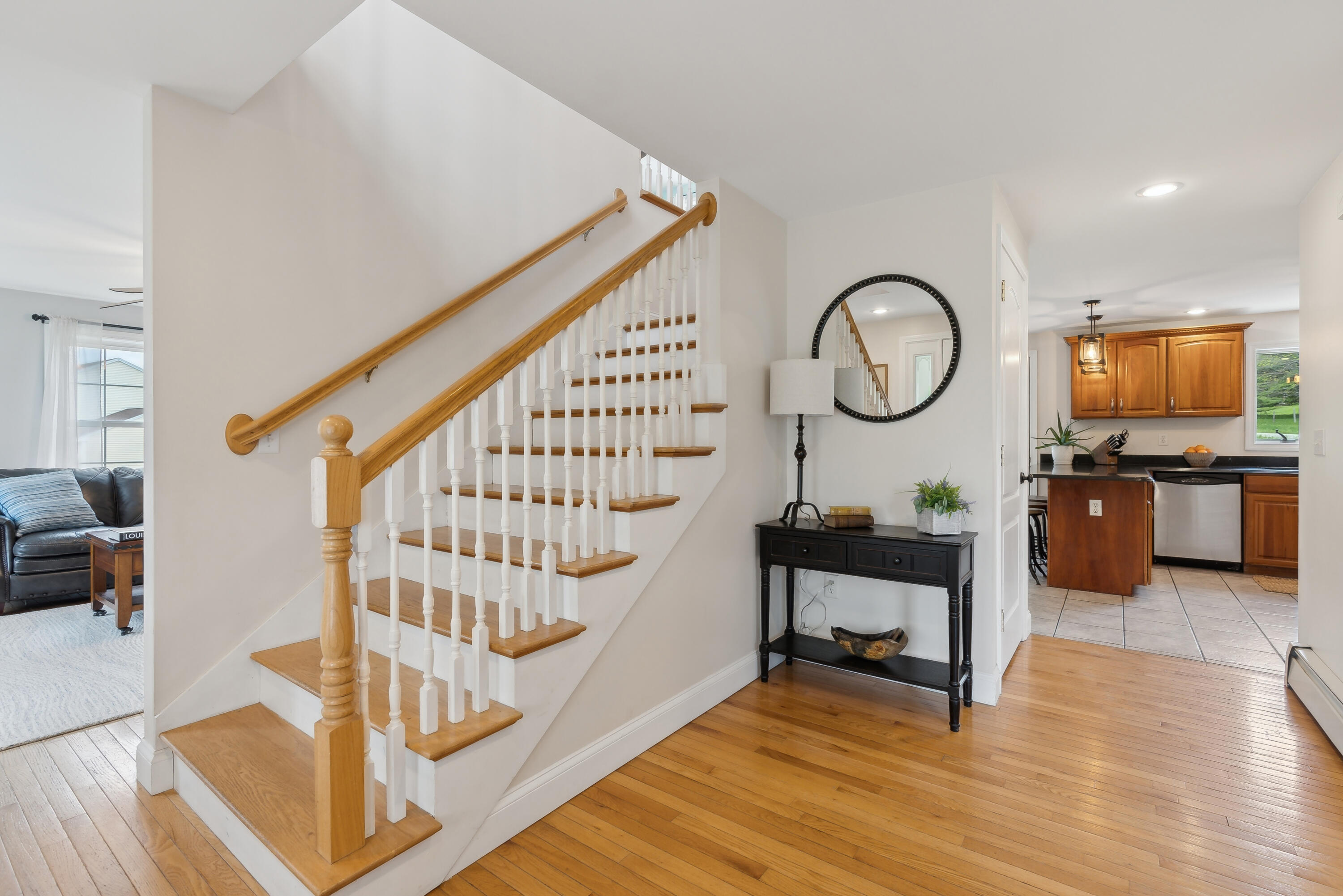 4 Tamrox Drive Arundel, ME 04046 - Photo 8 of 53 Foyer