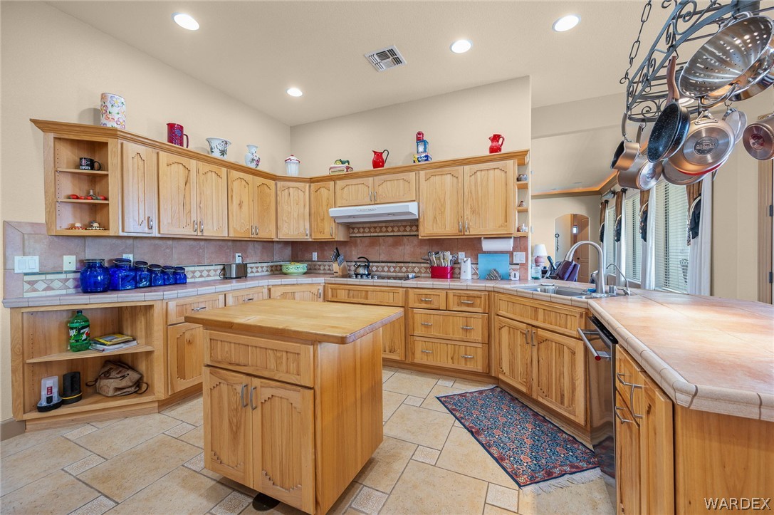 5840 North Cedar Ridge Lane Kingman, AZ 86409 - Photo 22 of 89 Kitchen