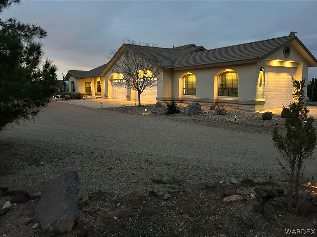 5840 North Cedar Ridge Lane Kingman, AZ 86409 - Photo 3 of 89 Front of Structure
