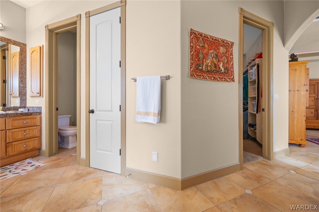 5840 North Cedar Ridge Lane Kingman, AZ 86409 - Photo 43 of 89 Bathroom