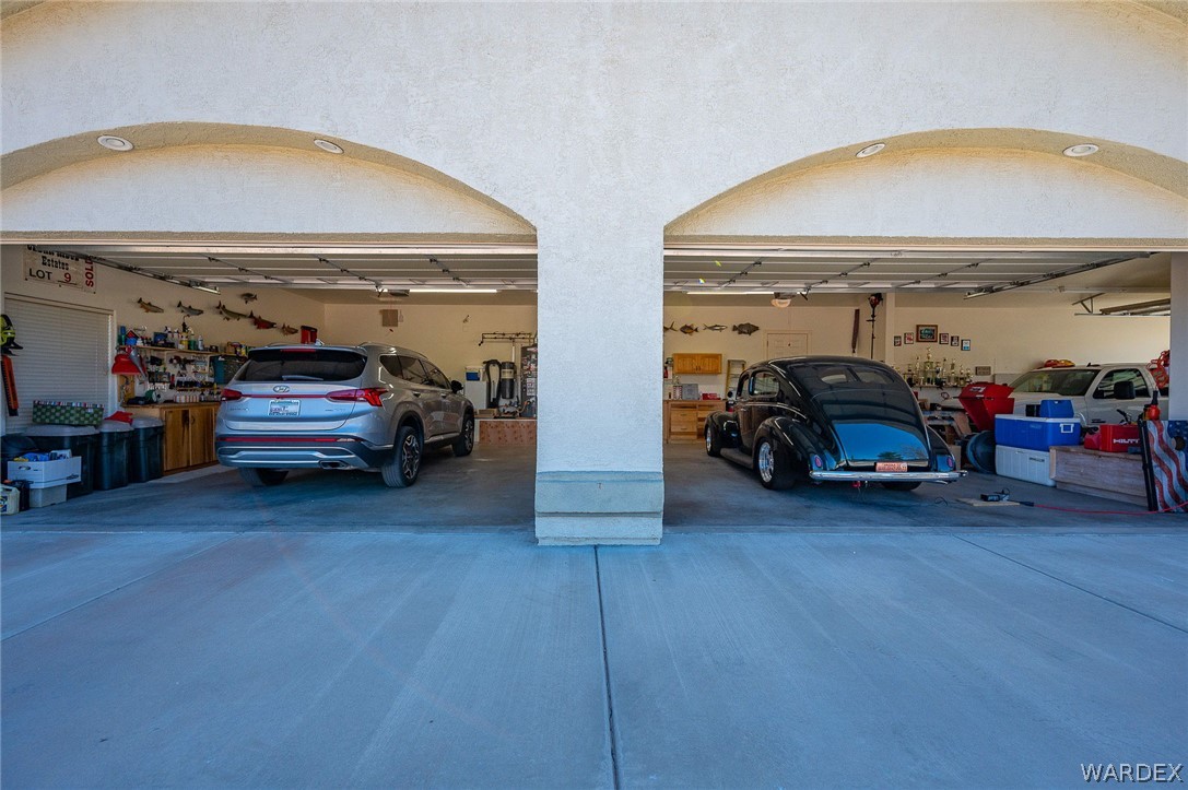 5840 North Cedar Ridge Lane Kingman, AZ 86409 - Photo 64 of 89 Garage