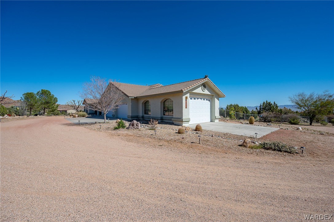 5840 North Cedar Ridge Lane Kingman, AZ 86409 - Photo 74 of 89 Front of Structure