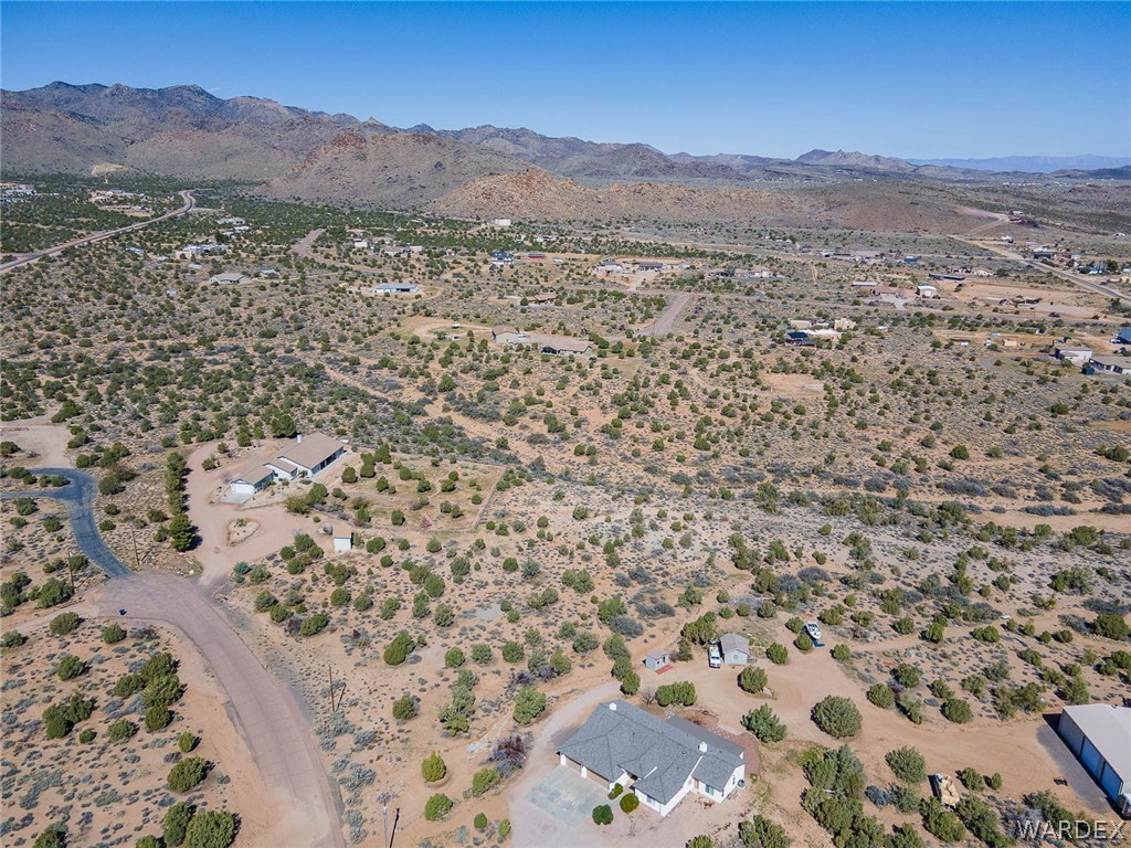 5840 North Cedar Ridge Lane Kingman, AZ 86409 - Photo 87 of 89 a view of a city with mountain