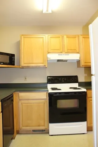 $1,495 | 781 California Street, Tallahassee, FL 32304