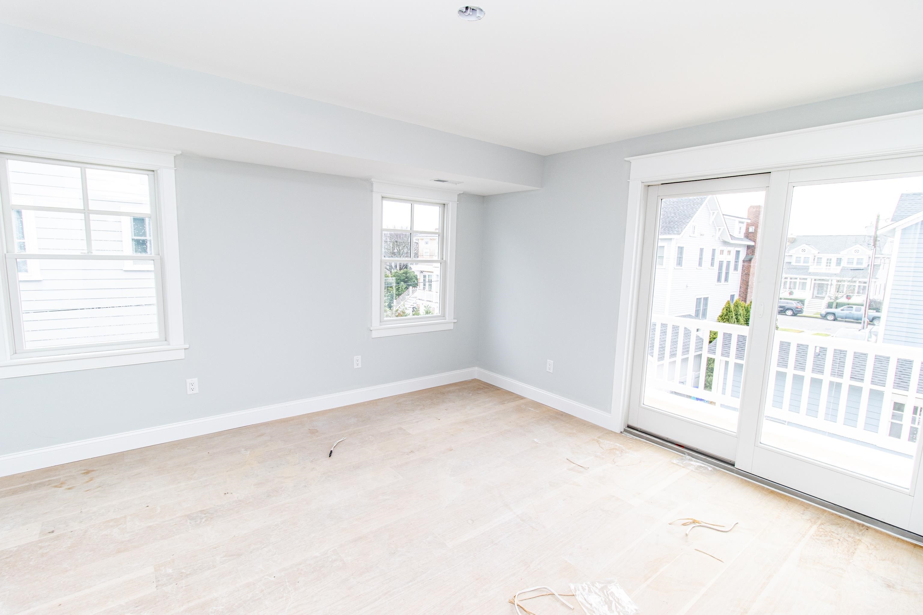178 33rd Avalon, NJ 08202 - Photo 12 of 21 an empty room with a window