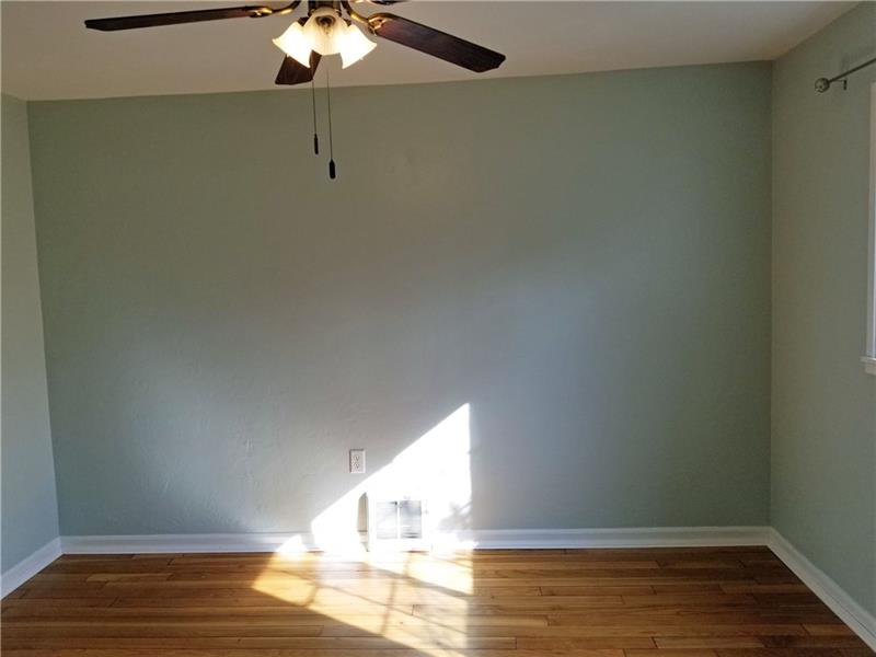 5238 Baptist Road Pittsburgh, PA 15236 - Photo 8 of 21 DINING ROOM