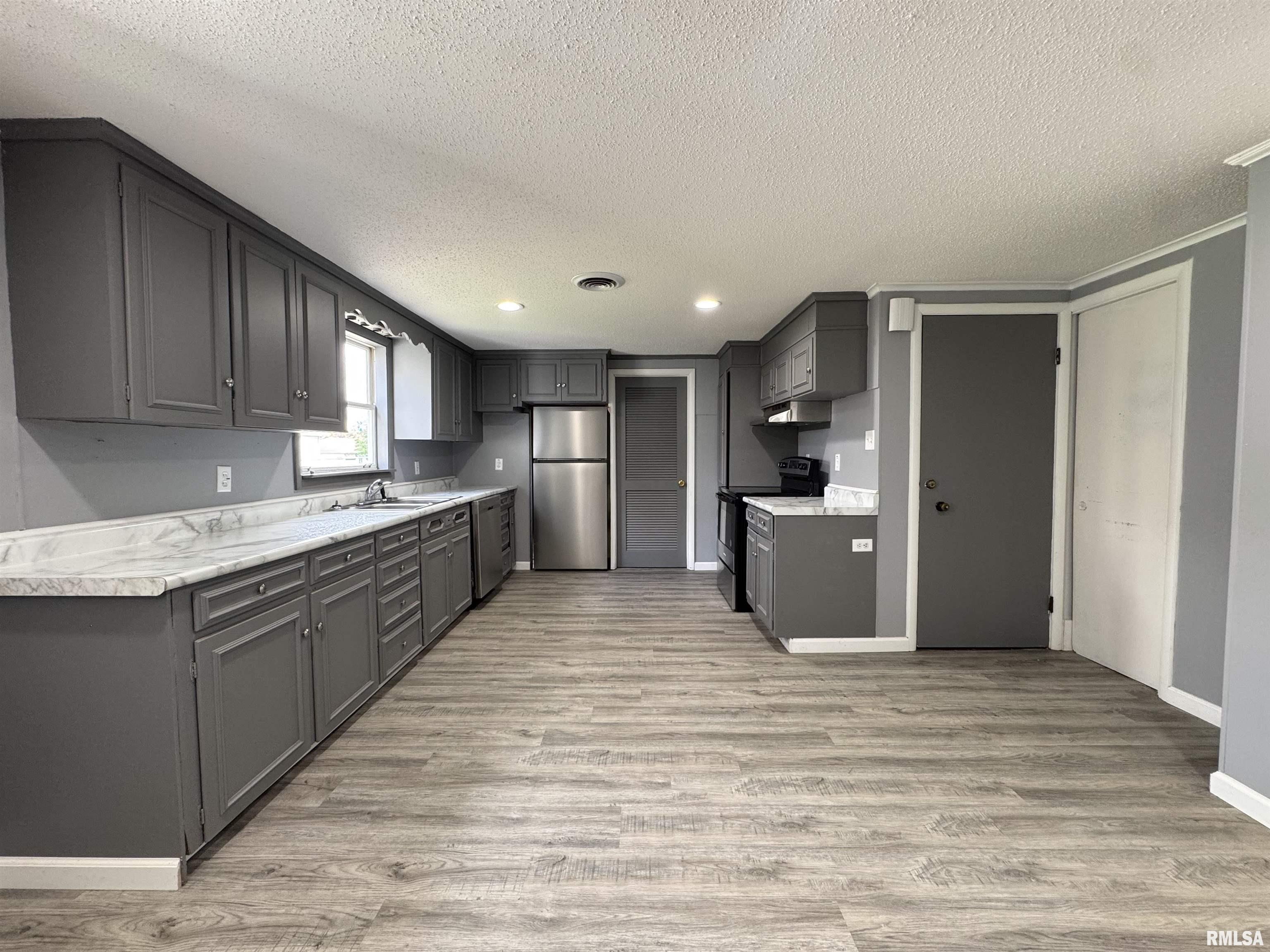 411 Springfield Avenue Anna, IL 62906 - Photo 5 of 23