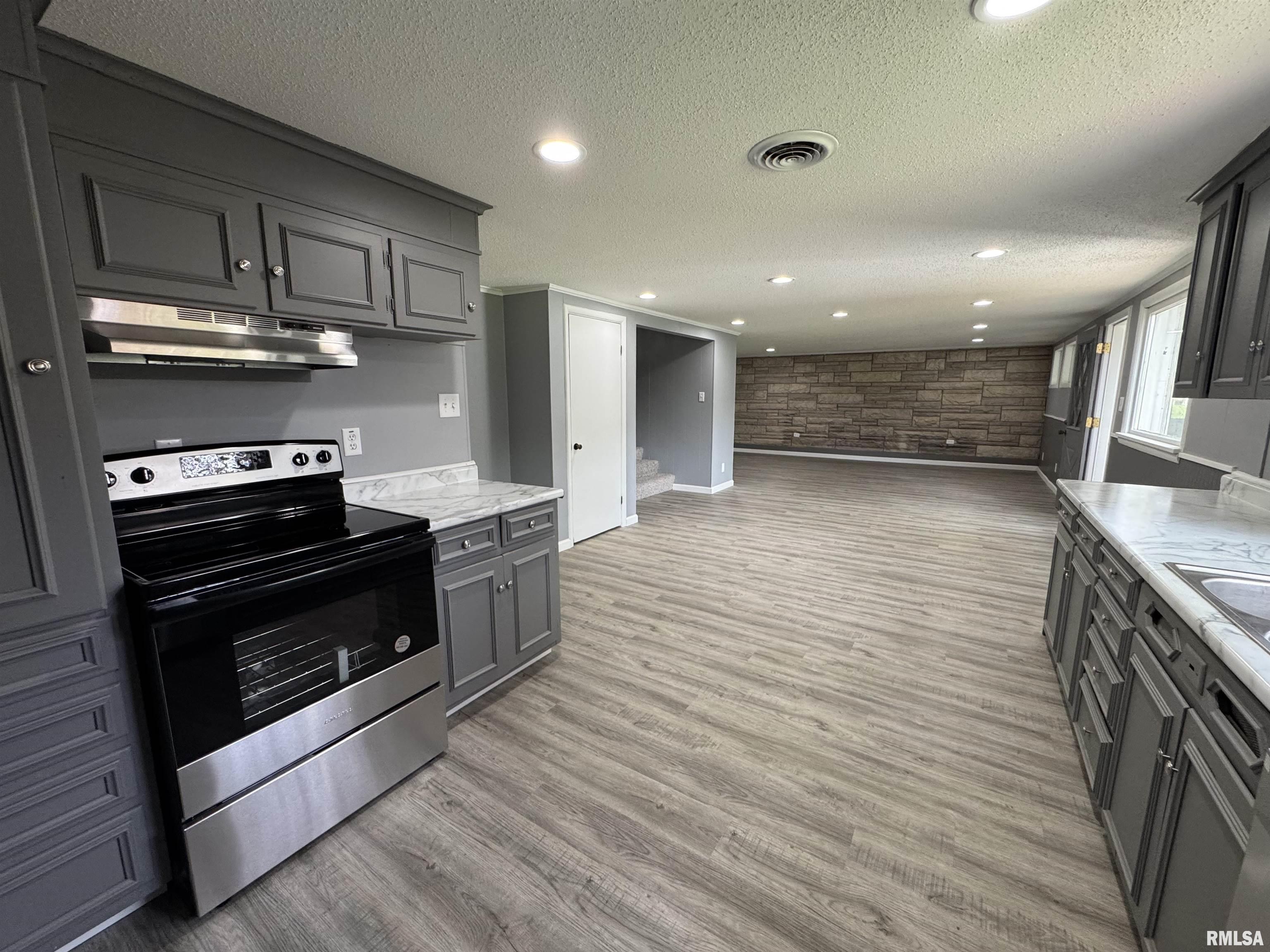 411 Springfield Avenue Anna, IL 62906 - Photo 6 of 23