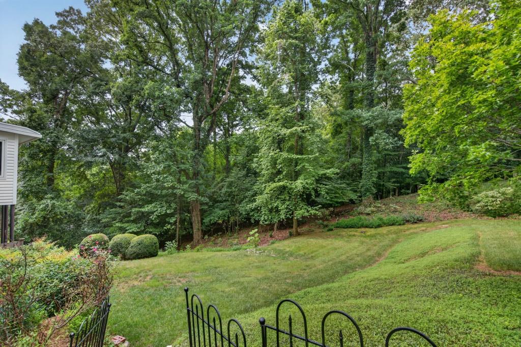 5274 Powers Ferry Road Northwest Atlanta, GA 30327 - Photo 33 of 43 Gallery Image 33