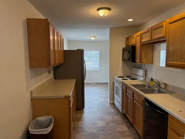 $120,000 | 307-2 North Morris Street, Farmland, IN 47340