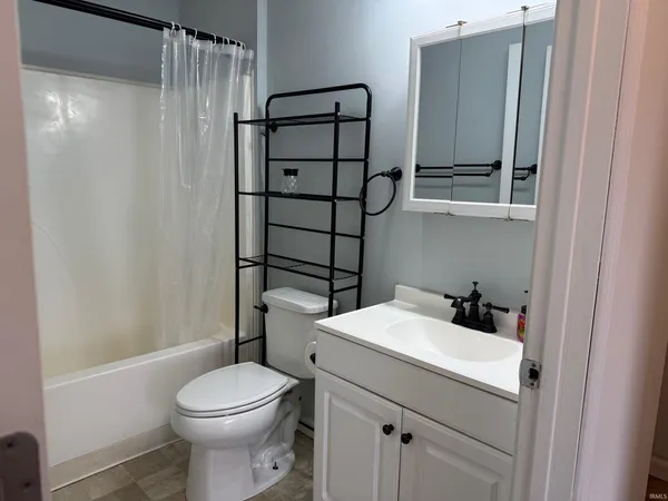 $120,000 | 307-2 North Morris Street, Farmland, IN 47340