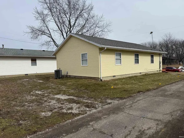 $120,000 | 307-2 North Morris Street, Farmland, IN 47340