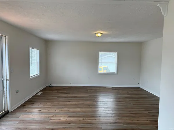 $120,000 | 307-2 North Morris Street, Farmland, IN 47340