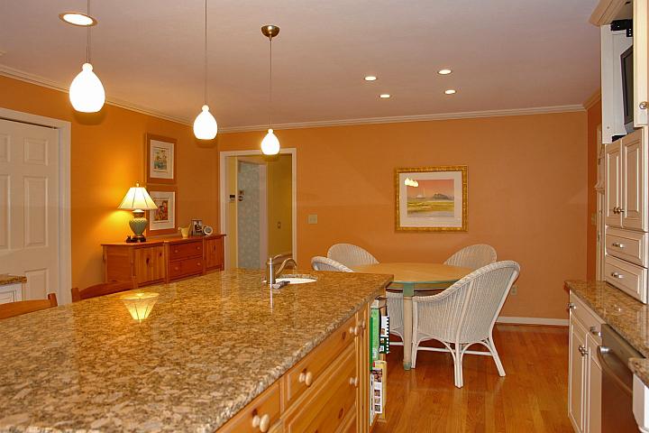 3945 Winding Way Road Southwest Roanoke, VA 24015 - Photo 17 of 35 kitchen