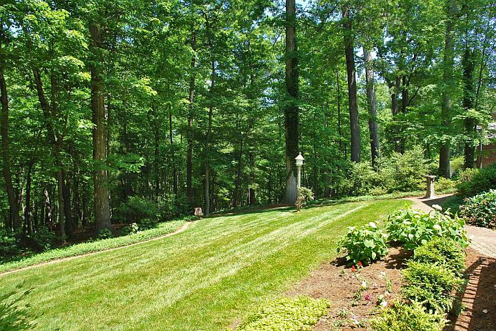 3945 Winding Way Road Southwest Roanoke, VA 24015 - Photo 3 of 35 Exterior