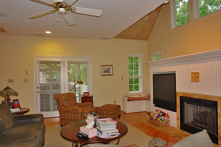 3945 Winding Way Road Southwest Roanoke, VA 24015 - Photo 23 of 35 family room