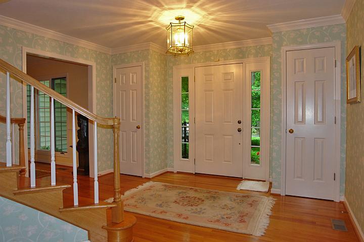 3945 Winding Way Road Southwest Roanoke, VA 24015 - Photo 4 of 35 entryway
