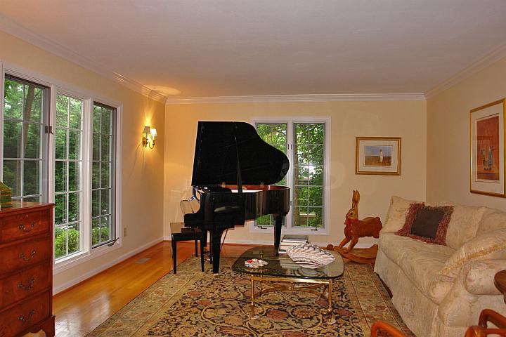3945 Winding Way Road Southwest Roanoke, VA 24015 - Photo 6 of 35 living room