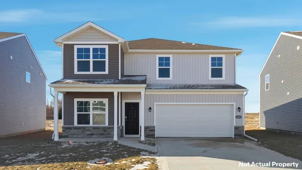 $381,845 | 230 Vine Grv Drive, Circleville, OH 43113