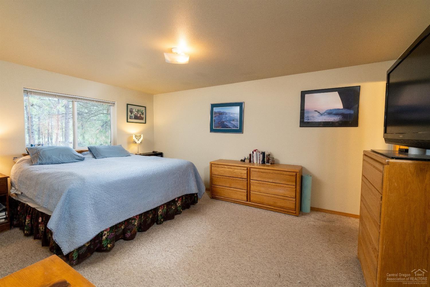 19246 Kiowa Road Bend, OR 97702 - Photo 8 of 18 Additional Photo