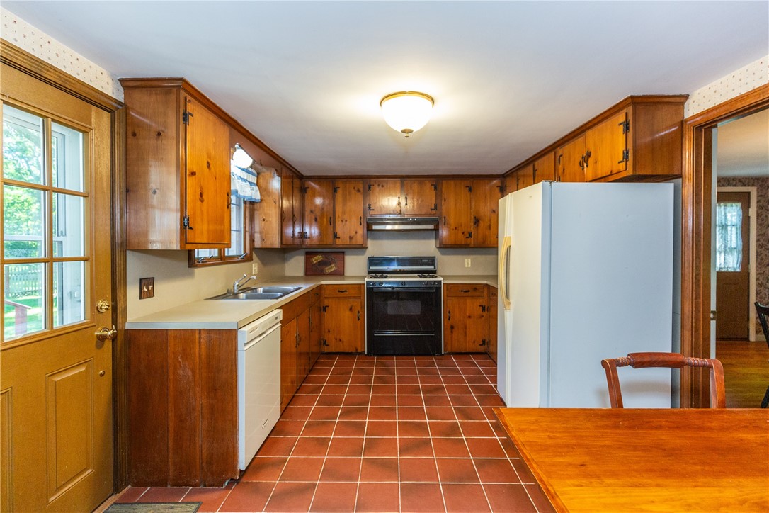 30 Dexter Road Scituate, RI 02857 - Photo 16 of 49