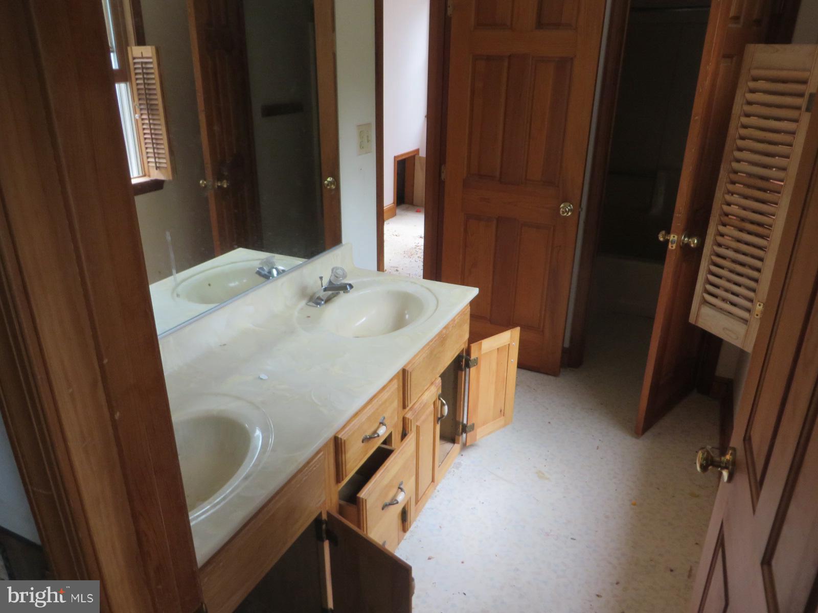 6350 Fenwick Road Bryans Road, MD 20616 - Photo 26 of 30 Bath #2 upstairs