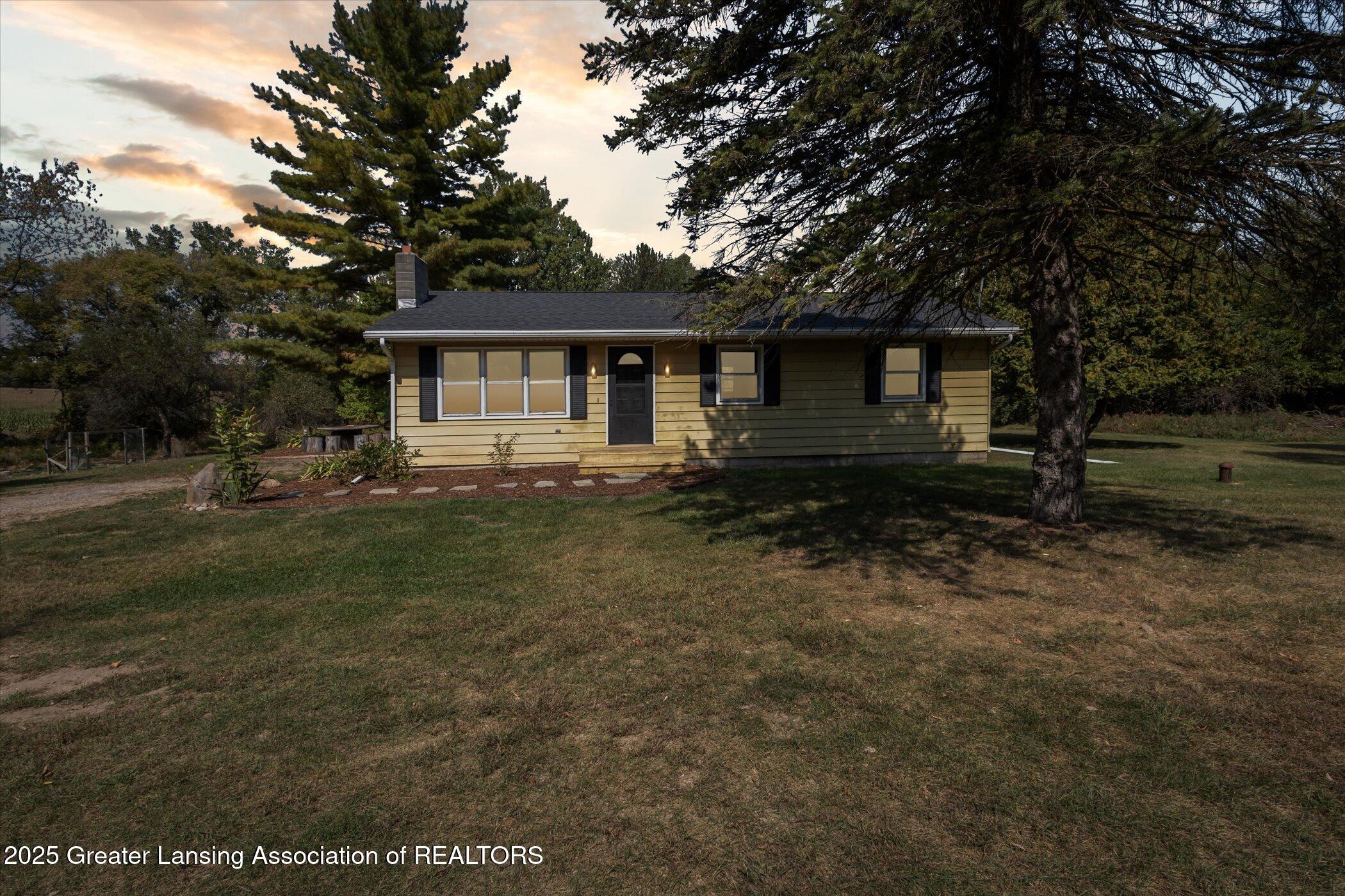 15340 West Cutler Road Portland, MI 48875 - Photo 2 of 40 Front view