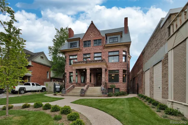 $3,200 | 701 West Canfield Street, Unit 1, Detroit, MI 48201
