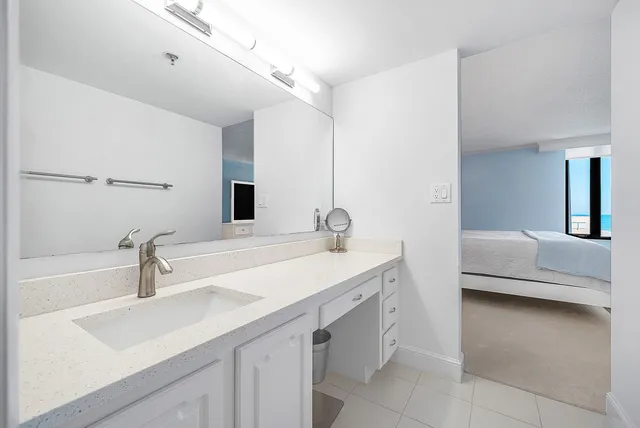 $10,000 | 3009 South Ocean Boulevard, Unit 902, Highland Beach, FL 33487