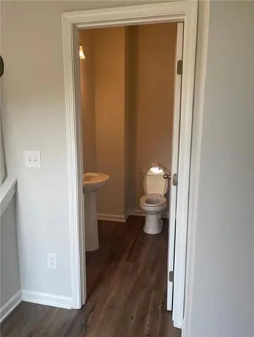 a bathroom with a toilet