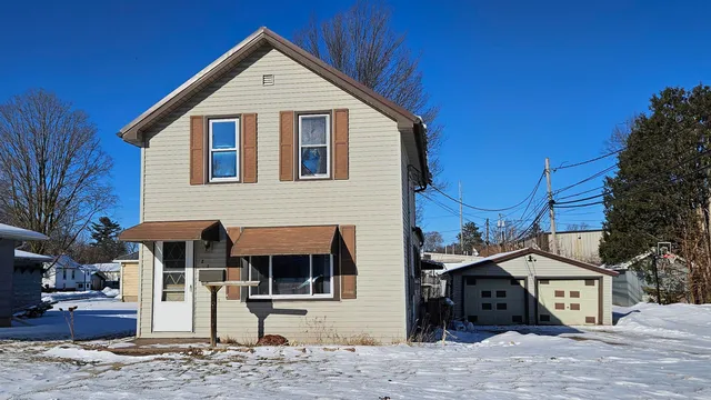 $149,900 | 213 West Wescott Avenue, Shawano, WI 54166