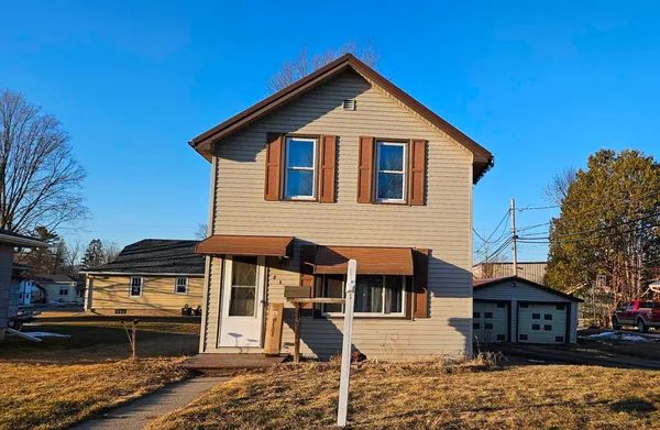 $129,900 | 213 West Wescott Avenue, Shawano, WI 54166