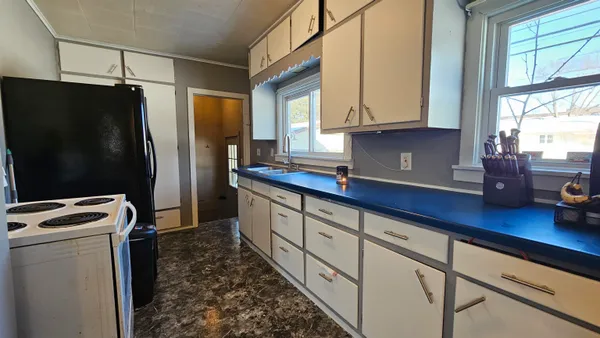 $140,000 | 213 West Wescott Avenue, Shawano, WI 54166