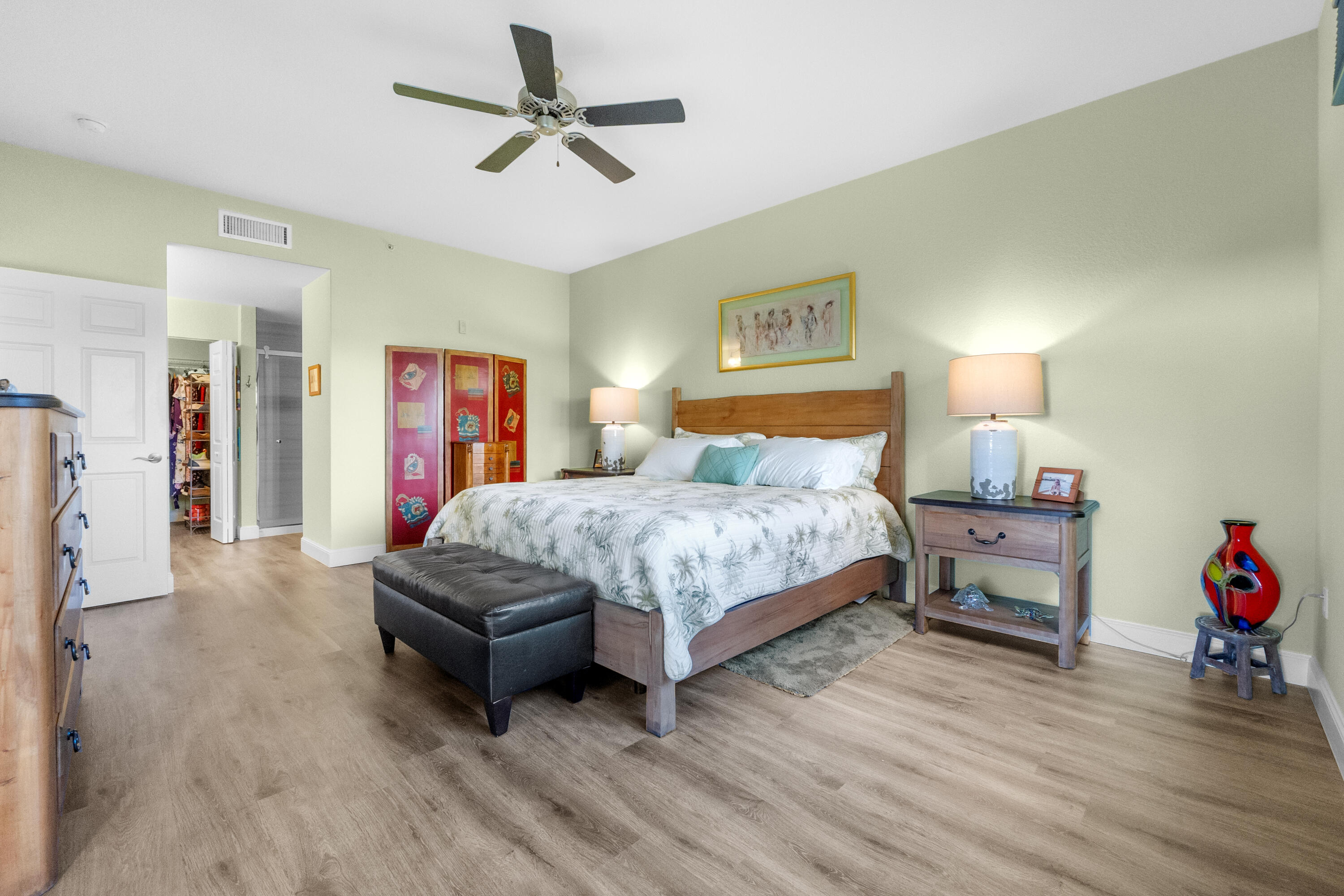 370 Golfview Road, Unit 104 North Palm Beach, FL 33408 - Photo 19 of 28 Main bedroom