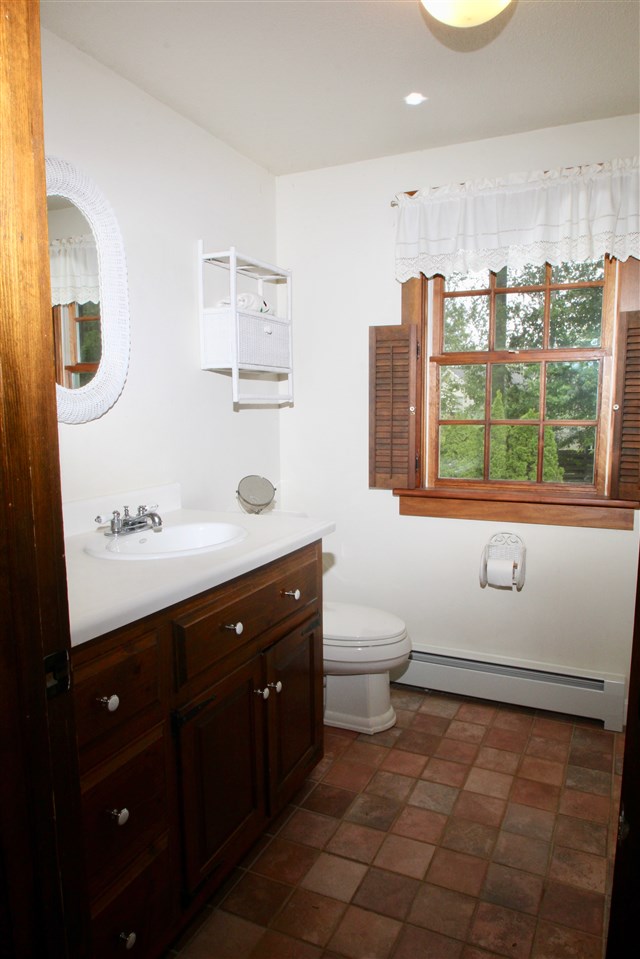 42 Lake Shore Road Salem, NH 03079 - Photo 13 of 22 Gallery Image 13