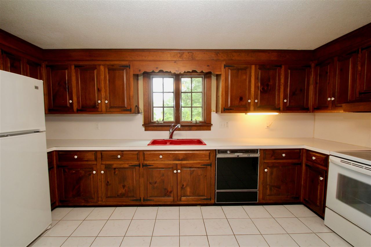42 Lake Shore Road Salem, NH 03079 - Photo 9 of 22 Gallery Image 9