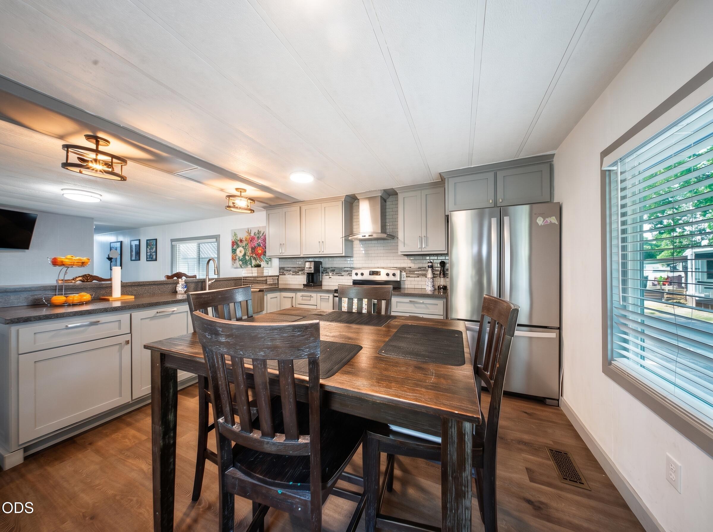 2335 Table Rock Road, Unit SPC 34 Medford, OR 97501 - Photo 6 of 15 Gallery Image 6