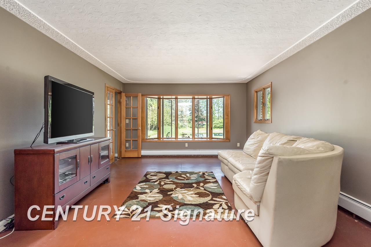 13275 Ring Road St. Charles, MI 48655 - Photo 4 of 35