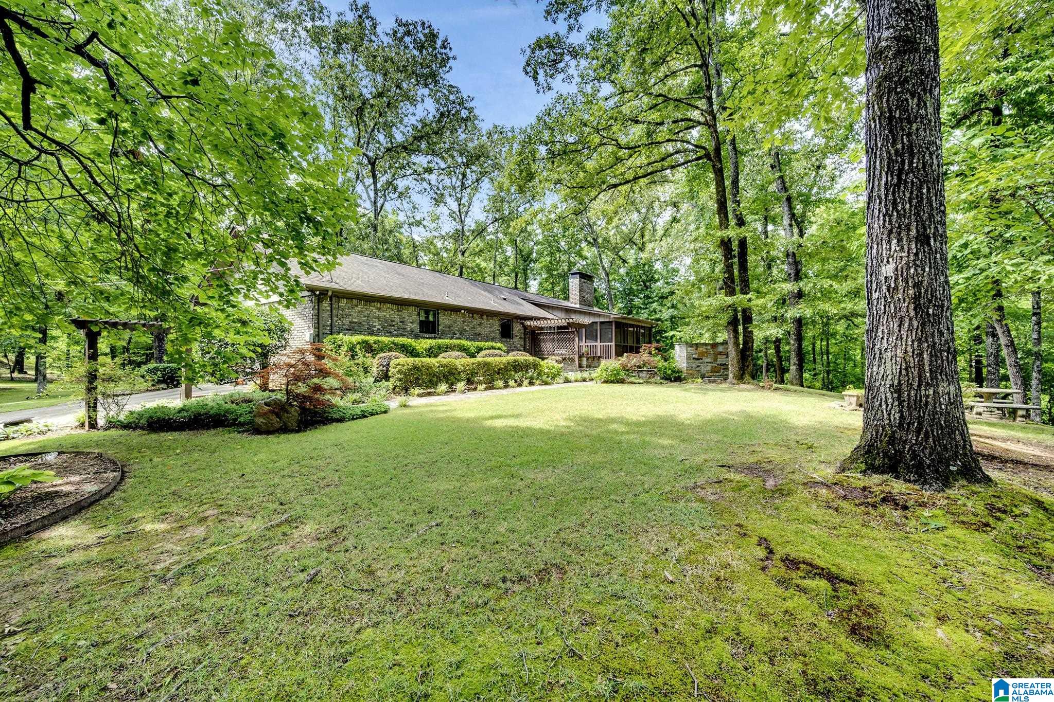 3861 Parkwood Road Bessemer, AL 35022 - Photo 4 of 43