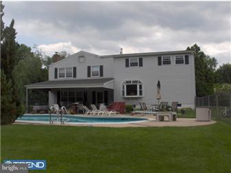 34 Rotterdam Road West Holland, PA 18966 - Photo 3 of 12