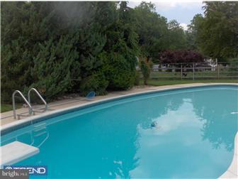 34 Rotterdam Road West Holland, PA 18966 - Photo 4 of 12
