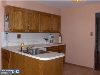 34 Rotterdam Road West Holland, PA 18966 - Photo 7 of 12