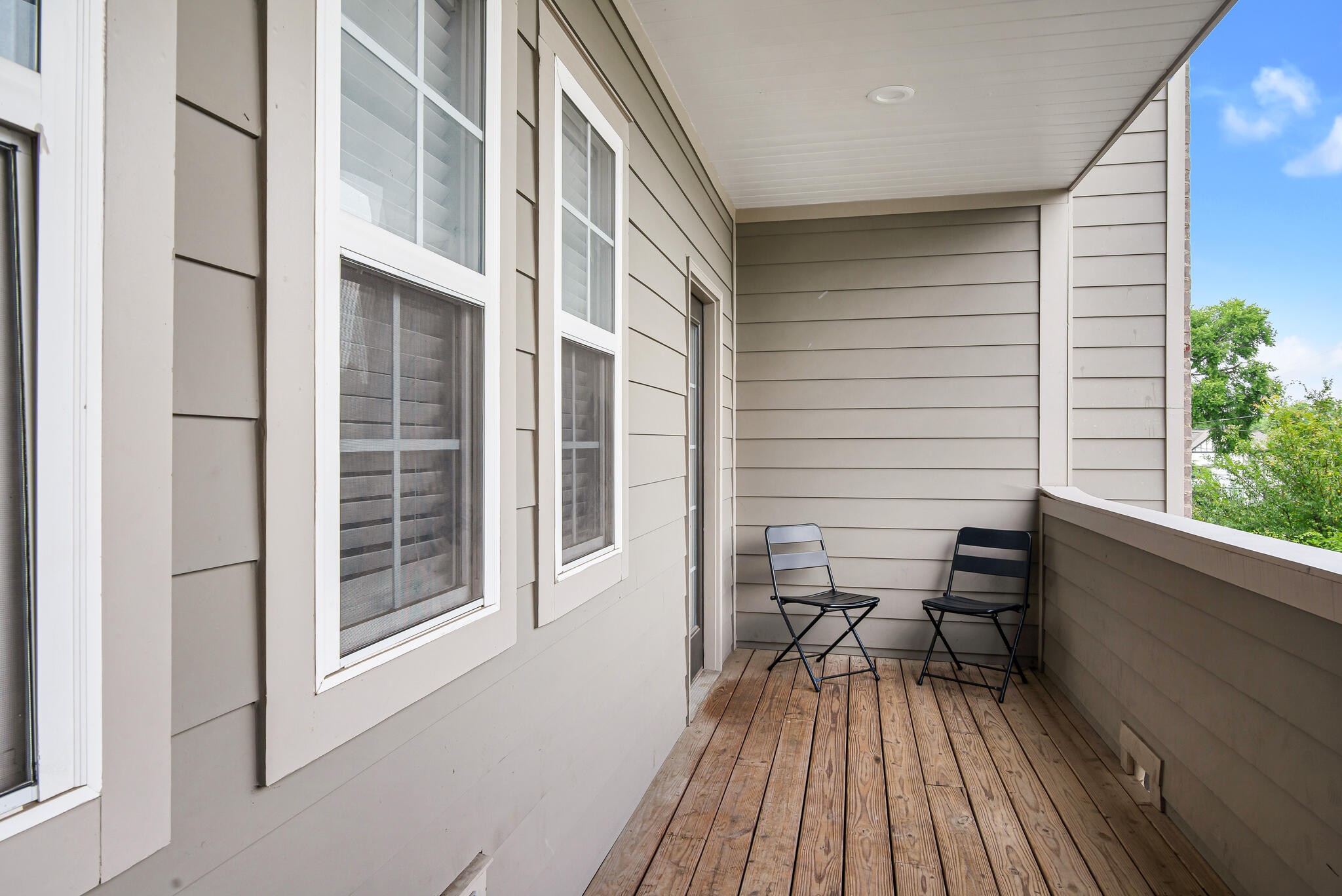 601 Ries Avenue Nashville, TN 37209 - Photo 3 of 30 a view of balcony and deck with furniture