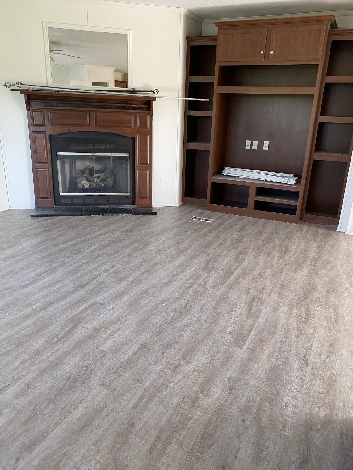 635 Pond Road Dickson, TN 37055 - Photo 2 of 4 Gallery Image 2