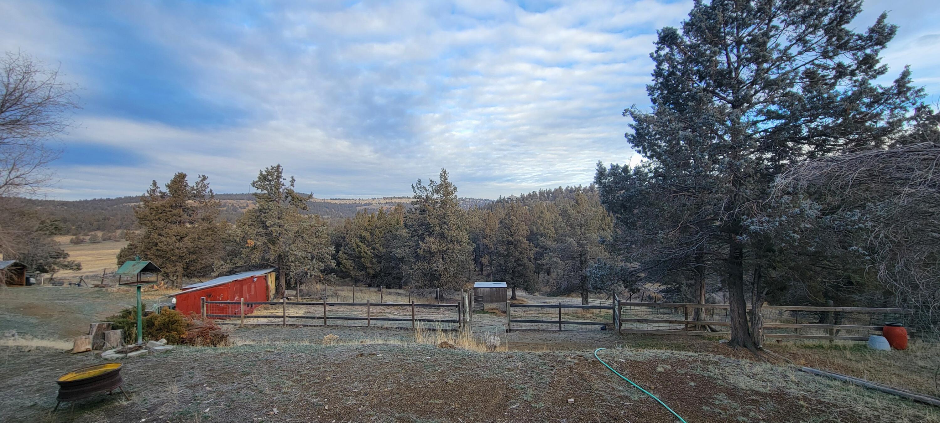 7467 Harpold Road Klamath Falls, OR 97603 - Photo 5 of 35 20251204_084541
