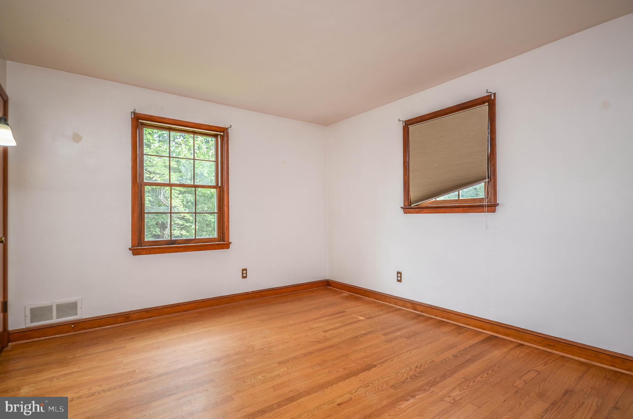 2034 Glen Ross Road Silver Spring, MD 20910 - Photo 12 of 40