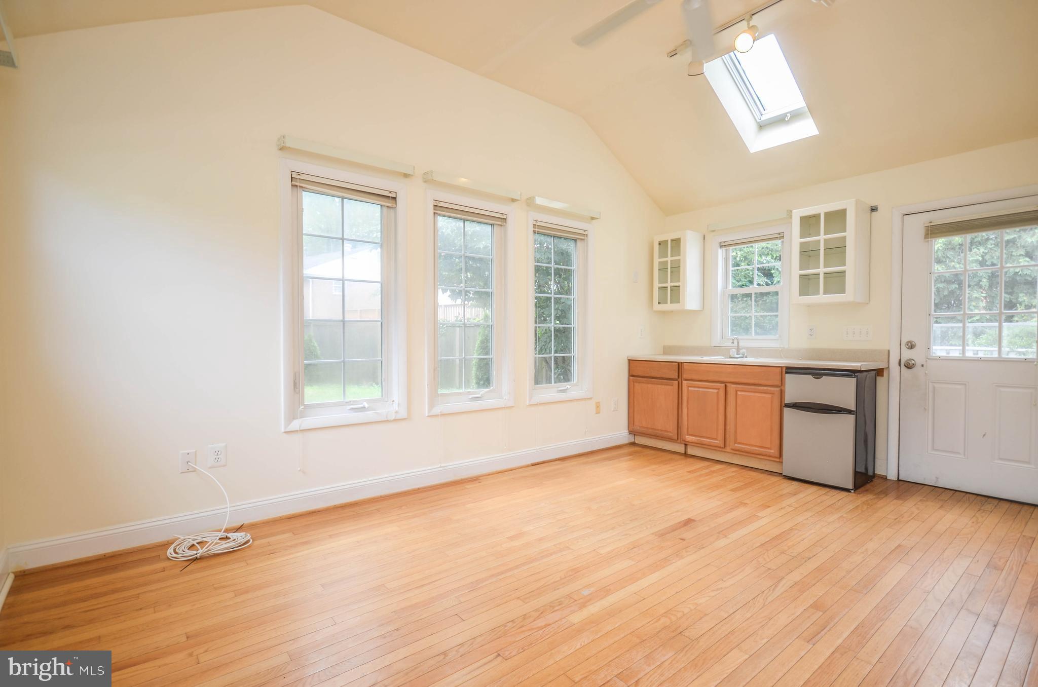 2034 Glen Ross Road Silver Spring, MD 20910 - Photo 20 of 40